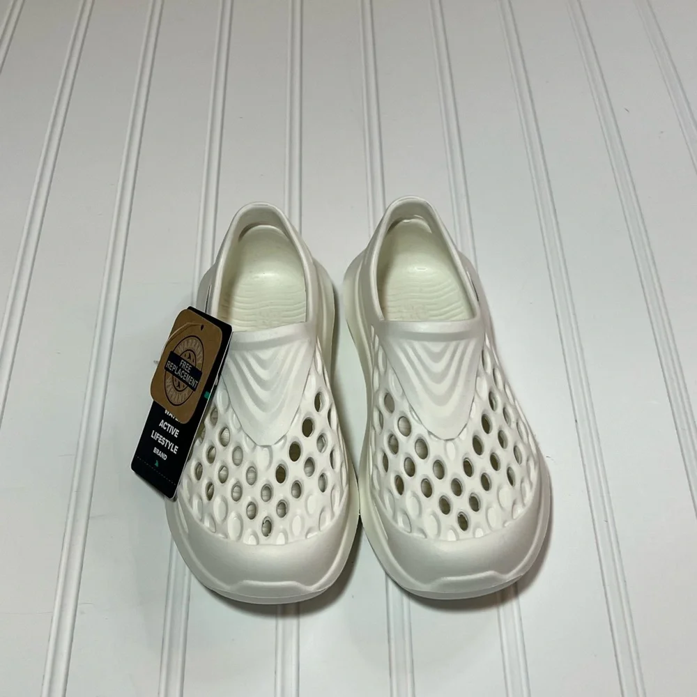 Size 11 Kids Active Lifestyle White Water Shoes